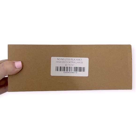 QUAY High Key Sunglasses Black Frame Black Amethyst Lens Aviator Extra Large NWT - Picture 10 of 14